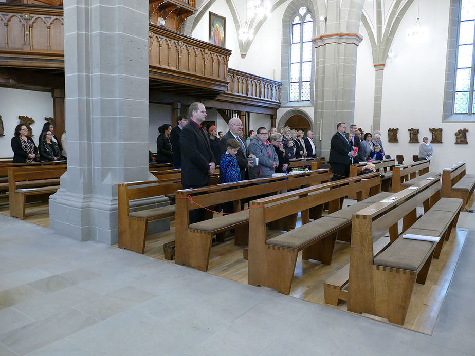 Feier der 1. Heiligen Kommunion in Sankt Crescentius (Foto: Karl-Franz Thiede)